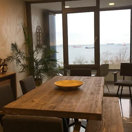 King With Sea View