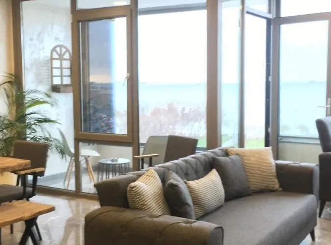 King With Sea View *